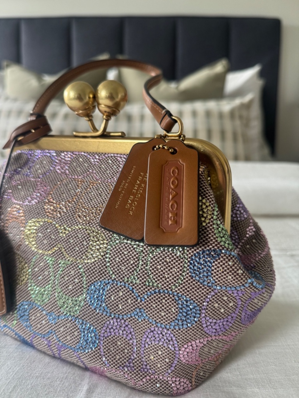 Coach Small Crystal Signature Rainbow Candy Kisslock 16 Bag - No tags - Picture 2 of 12